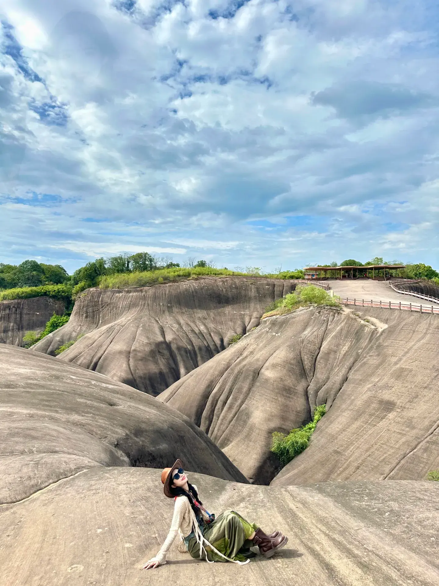 Lazy person's blessing! No hiking at Feitian Mountain in Chenzhou, capturing stunning Danxia landscapes