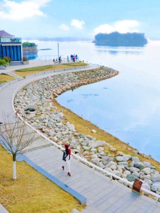 A must-see for transit passengers in Chengdu: Xiao Erhai Lake is just 1 hour away from the airport!