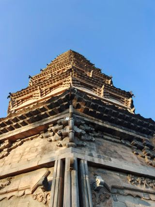 【Three Days and Two Nights Travel Guide in Yushe County, Jinzhong, Shanxi|Enjoy the Ancient Charm of Yushe with a Budget of 1000-5000 RMB】

Hello everyone, I am a seasoned travel blogger. Today, I will take you to Yushe County in Jinzhong City, Shanxi Province, to experience the unique charm of this ancient land. With three days and two nights and a budget of 1000 to 5000 RMB, whether you prefer economical options or high-end enjoyment, you can have a great time!

Day 1: Exploring the Ancient City and Cultural Experience  
Morning: Stroll around Yushe County Town  
After arriving in Yushe County, take a short rest in the town. The area is rich in Jin merchant culture. It is recommended to explore the traditional streets and alleys of the town to feel the authentic Shanxi style. For breakfast, try the local knife-cut noodles or tofu pudding, costing about 15-30 RMB.

Noon: Local Specialty Lunch  
Try Jinzhong specialty dishes such as Youmian Kaolao (oat noodles) and Cat’s Ear noodles, priced around 30-60 RMB.

Afternoon: Visit the Ancient Village — Liangjiazhuang  
Liangjiazhuang is a famous historical ancient village in Yushe, preserving Ming and Qing dynasty architecture and traditional customs. The entrance fee is about 30 RMB. Here you can photograph ancient buildings and experience traditional Jinzhong life.

Evening: Taste Shanxi Noodles  
For dinner, enjoy a Shanxi noodle feast, costing about 40-80 RMB. At night, stroll around the town to experience the lively night market.

Accommodation Recommendations  
Budget: Budget hotels in Yushe County town, about 100-200 RMB per night.  
Comfort: Local characteristic inns, about 300-500 RMB per night.

Day 2: Natural Scenery and Red Tourism  
Morning: Taihang Mountain Grand Canyon (Yushe Section)  
Get up early to visit the Taihang Mountain Grand Canyon and admire the magnificent mountain and water scenery. Entrance fee is about 80 RMB, transportation about 50 RMB. You can hike inside the canyon or take a cable car (cable car about 60 RMB) to feel the power of nature.

Noon: Farmhouse Cuisine near the Canyon  
Fresh and affordable farmhouse dishes, about 50-100 RMB.

Afternoon: Red Tourism Spot — Xibaipo Memorial Hall  
Although Xibaipo is not in Yushe County, it is nearby and suitable for red history enthusiasts. Entrance is free, transportation about 100 RMB round trip.

Evening: Return to Yushe County town for rest and adjustment.

Accommodation Recommendations  
Same as Day 1, or choose a farmhouse near the canyon, about 200-400 RMB per night.

Day 3: Folk Culture and Souvenir Shopping  
Morning: Visit Yushe County Museum  
Free admission to learn about local history and culture.

Noon: Specialty Snacks  
Try local snacks such as knife-cut noodles and lamb offal soup, about 30-50 RMB.

Afternoon: Souvenir Shopping  
Recommended to buy Shanxi specialties such as aged vinegar, jujubes, and handicrafts, budget about 100-300 RMB.

Return Trip

Budget Summary  
Item          Budget (RMB)  Comfort (RMB)  
Transportation (including local)  200          500  
Accommodation (2 nights)         200          800  
Meals                           150          400  
Tickets and Activities          110          200  
Souvenirs                       50           500  
Total                          710          2400  

If the budget allows, choosing higher-end accommodation and a private guide can raise the cost to 4000-5000 RMB, but the basic travel experience is fully sufficient.

Tips  
Yushe County has distinct seasons; spring and autumn are best for travel, summer is hot, and winter is cold, so dress accordingly.  
Local transportation mainly relies on taxis and chartered cars; it is recommended to contact drivers or guides in advance.  
Try local specialty noodles and farmhouse dishes to enjoy authentic flavors.  
Respect local customs and ask for permission before taking photos.  
In three days and two nights, Yushe County perfectly combines ancient charm and natural scenery. Whether you are a culture lover or a nature adventurer, this place is worth a visit!