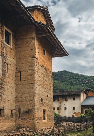 Or a final portrait! A nationally recognized ancient village’s Ming dynasty tulou destroyed by flood