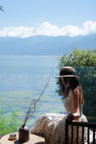 At Gugu Meimei, sleep into the poetry and distance of Dali