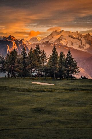Experience the gentlest sunrise of your life in a car-free Swiss mountain town