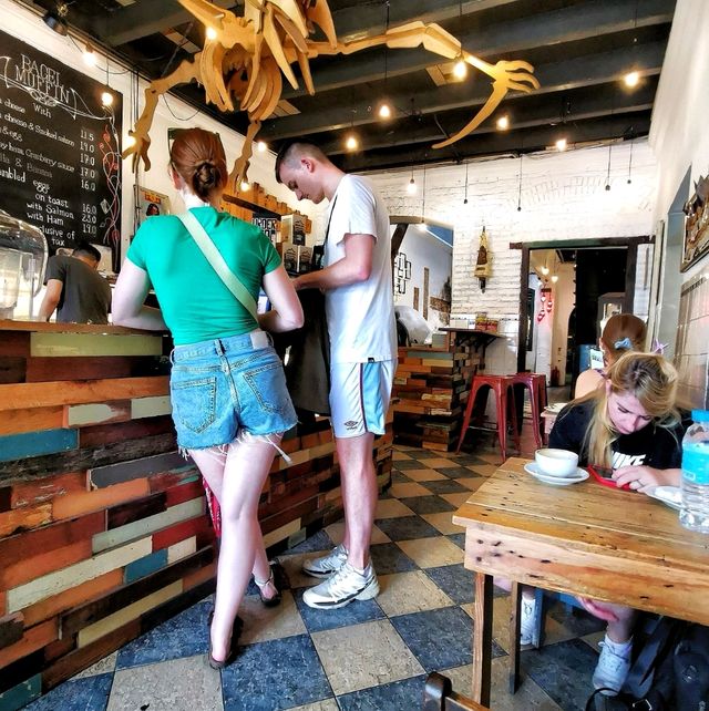 Nice breakfast at The Mugshot Cafe ☕🍔