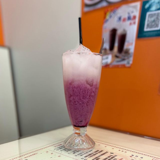 📍香港九龍灣｜公子茶座 · 地道新式茶餐廳🥤 超出色招牌煎肉餅