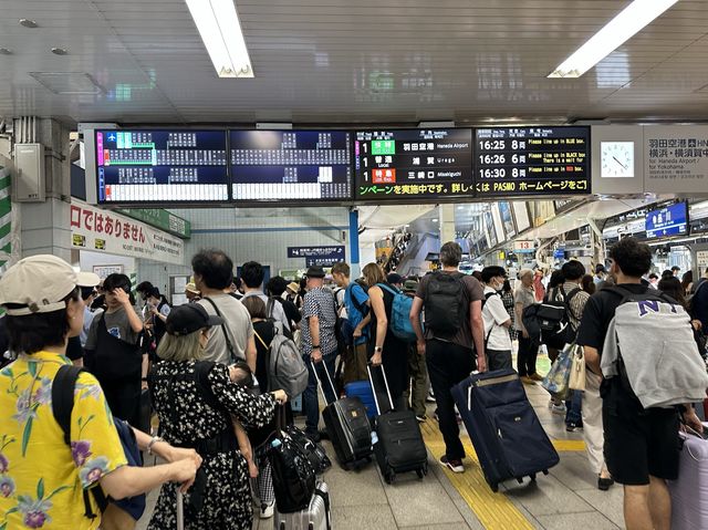 東京・羽田空港→福岡空港へ。夜間ANA便利用搭乗記。