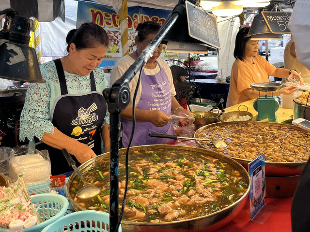 งานแอดมินหมีพาชิม แจ่มฟ้าช้อปปิ้งมอลล์ลำพูน