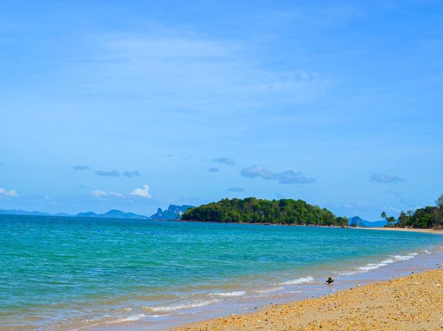หาดคลองม่วง หาดลับในกระบี่ 🩵