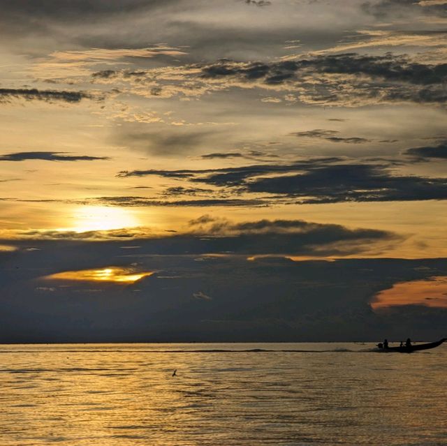 洞里薩湖的夕陽