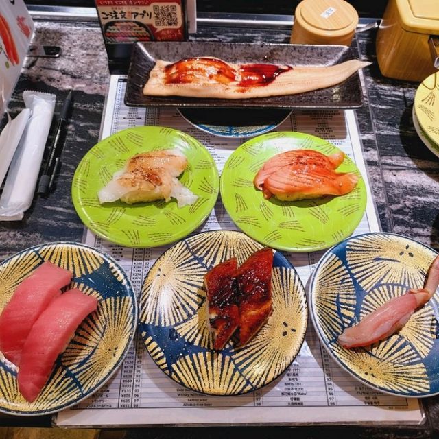 Awesome rotating sushi in Tokyo