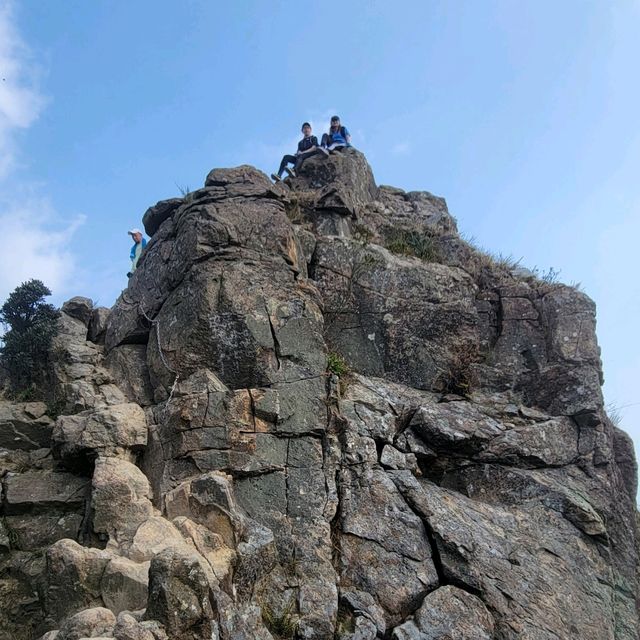 勇闖山峰西狗牙