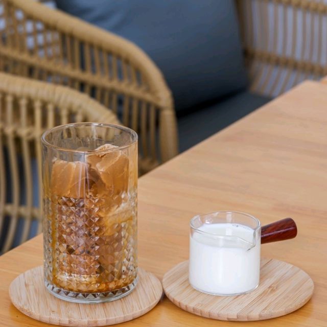 คาเฟ่เปิดใหม่ เขาหลัก พังงา La Malila Café 