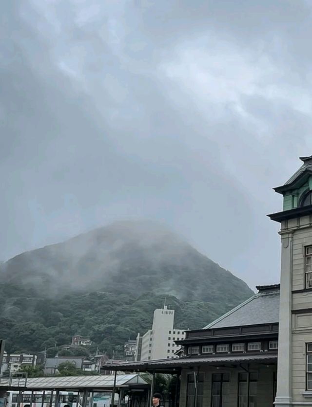 MOJIKO STATION