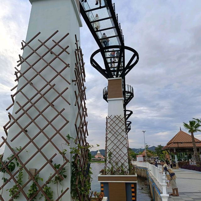 Sky Walk Kanjanaburee 