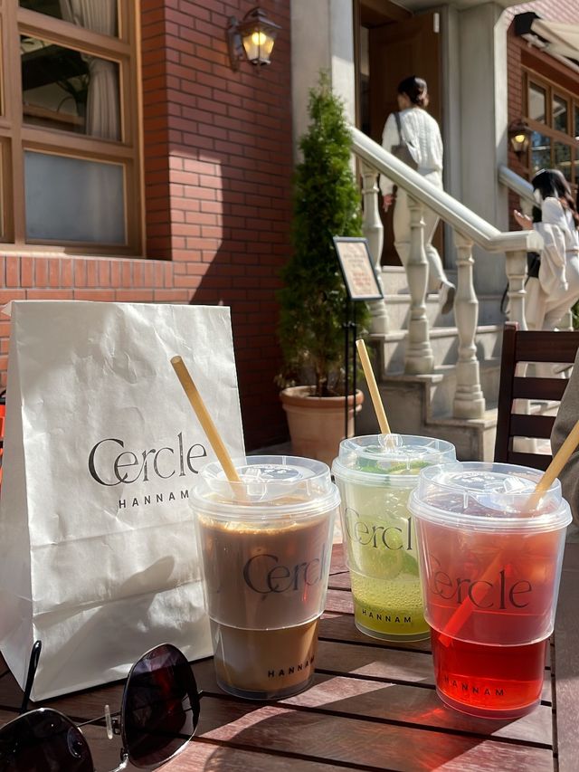 유럽 감성 뿜뿜하는 카페 세르클 한남🍹