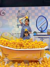 泡泡浴🫧「飛天橡皮鴨」🐥🐥衝上昂坪 ！與5,000 隻橡皮鴨打卡啦！