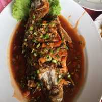 Delicious seafood, extraordinary beach view!
