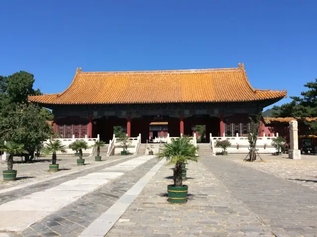 Ming Dynasty Tombs 🏯✨