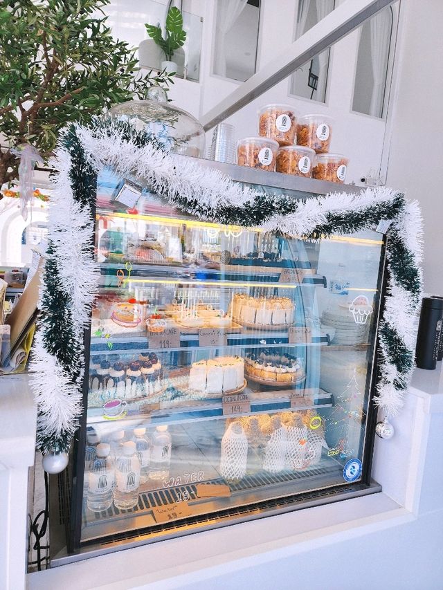 Cafe ที่เป็นมากกว่า Cafe กับร้าน Hom Samutprakan🎅