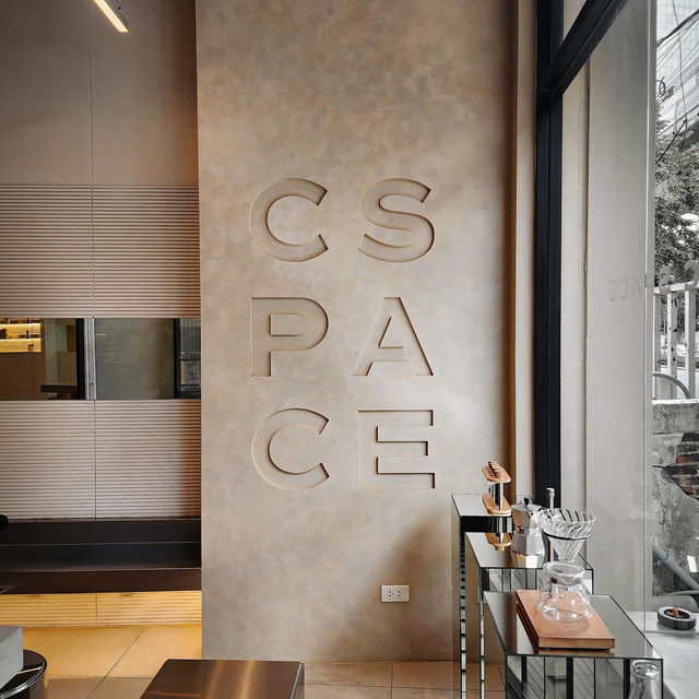 CSPACEcafeandBar คาเฟ่สะพานควาย ☕️🧁