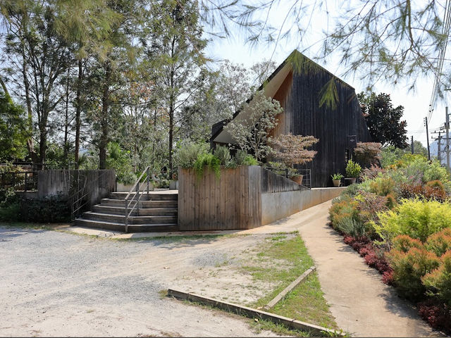 คาเฟ่สวยเขาใหญ่ The Birder's Lodge