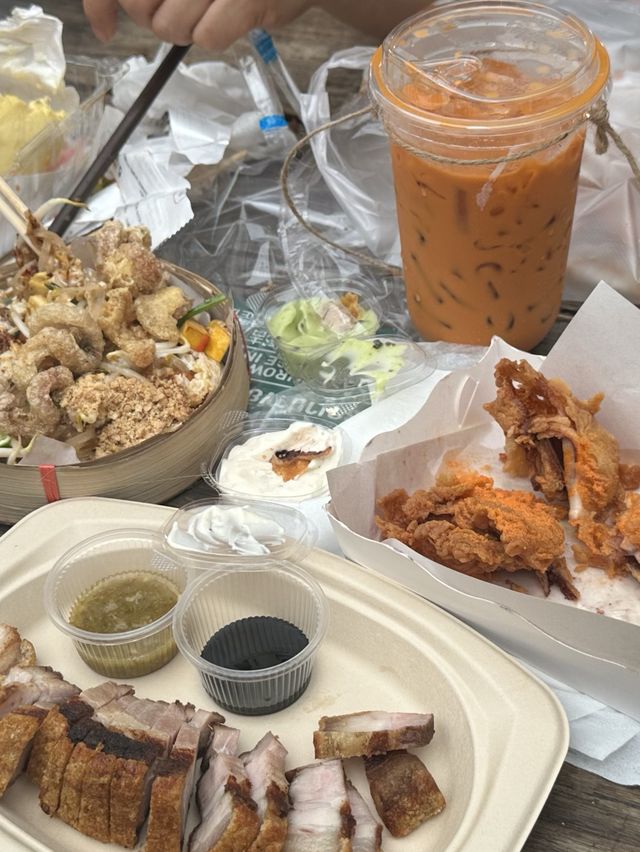 방콕의 새로운 핫플레이스 “죠드페어 야시장” 🍜