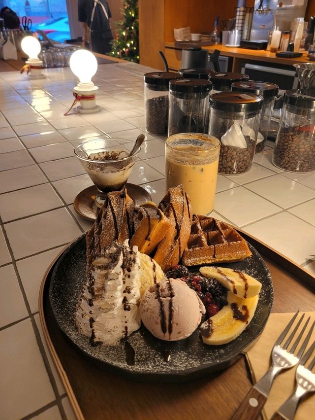 🧇와플 맛집 안양일번가 감성카페🧇
