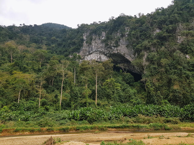 Son Doong Cave - the largest cave in the world