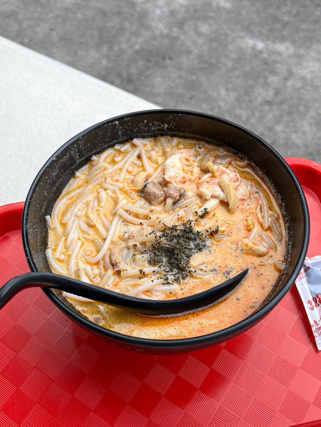 328 Laksa: A Taste of Peranakan Tradition