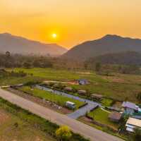 นอนรถบ้านส่วนตัว ชมวิวพระอาทิตย์ตก ในเขาใหญ่