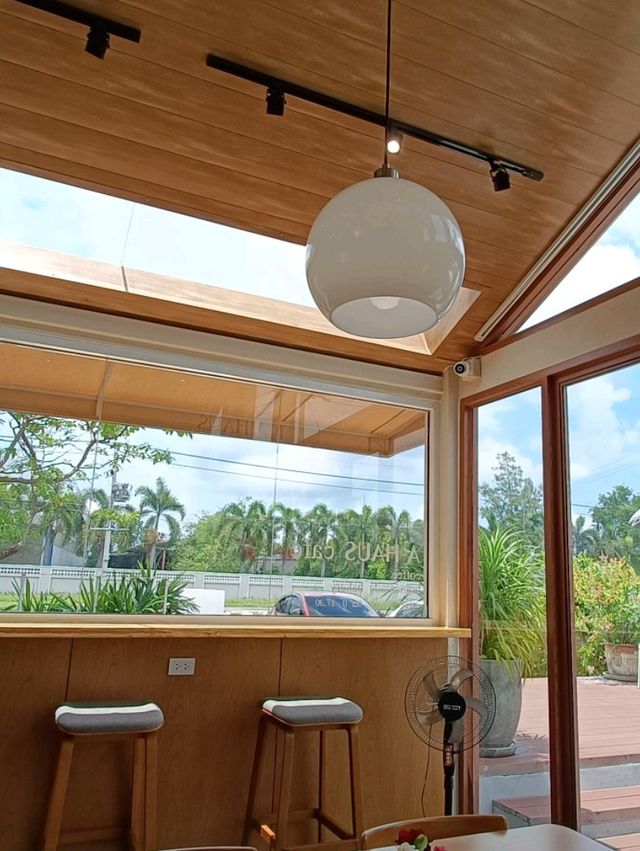 A HAUS café again 