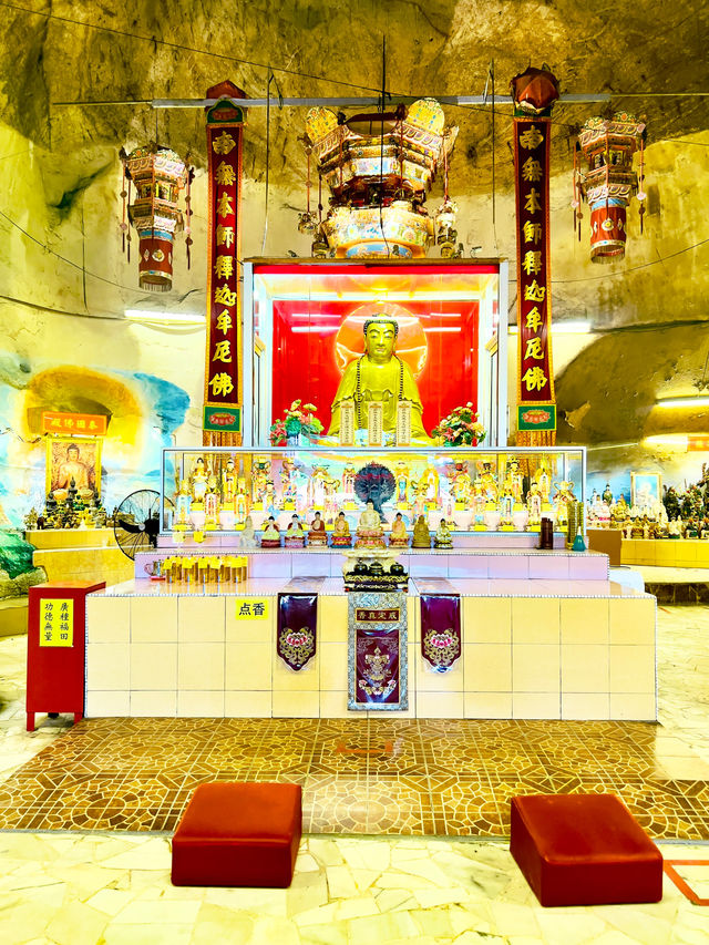 Exploring The Famous Guan Yin Temple Ipoh🇲🇾✨
