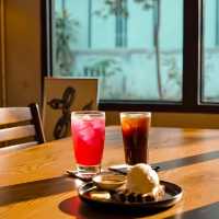 🌭PNOON Coffee คาเฟ่บ้านไม้สีขาว