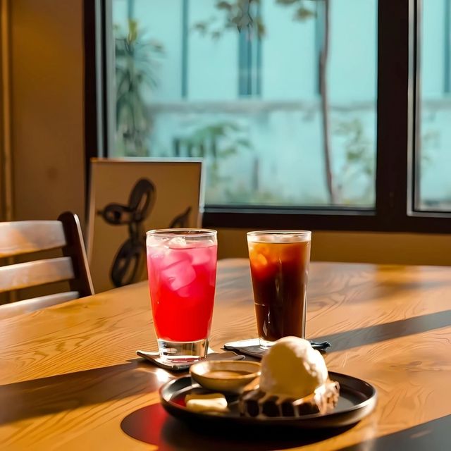 🌭PNOON Coffee คาเฟ่บ้านไม้สีขาว
