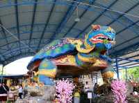 สักการะขอพรลอดพญาเต่า วัดหนองจับเต่า