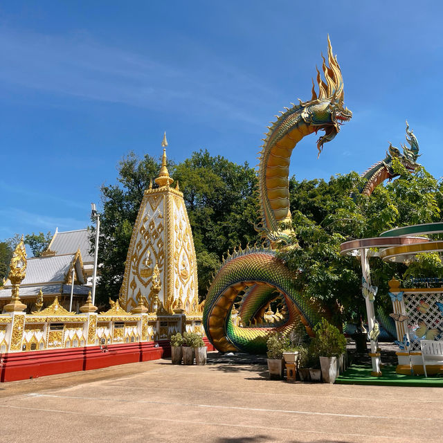 พาเที่ยวอุบล 2 วัน 1 คืน 