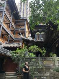 Luohan Temple: Constrast Between Old and New in Chongqing 🇨🇳