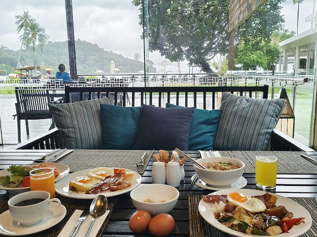 📍Crowne Plaza Phuket Panwa Beach