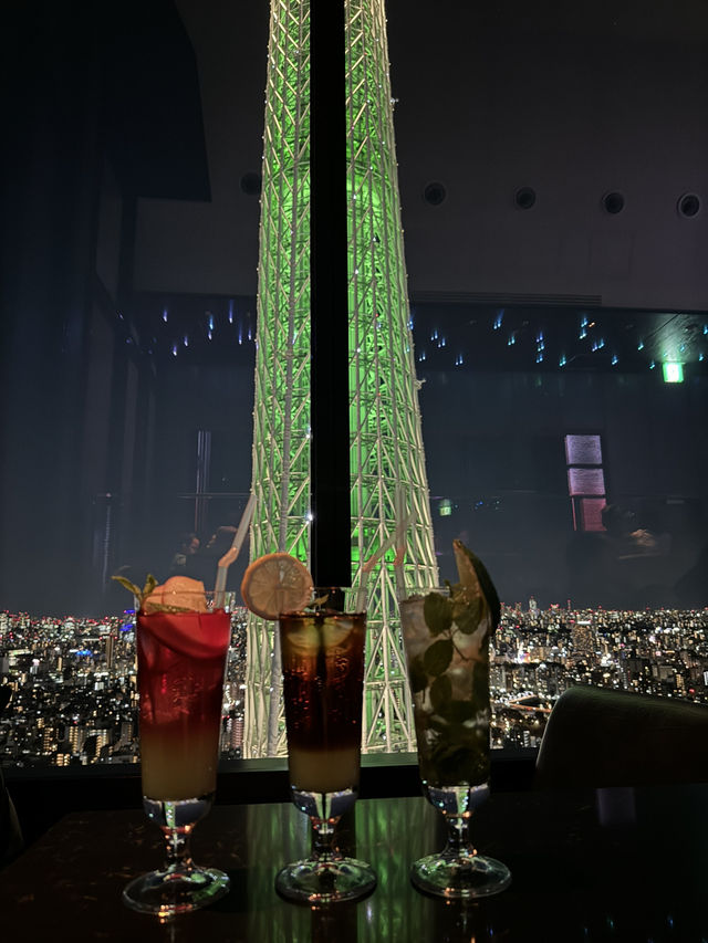 スカイツリーを眺めながら料理が楽しめるレストラン🍽️🌃