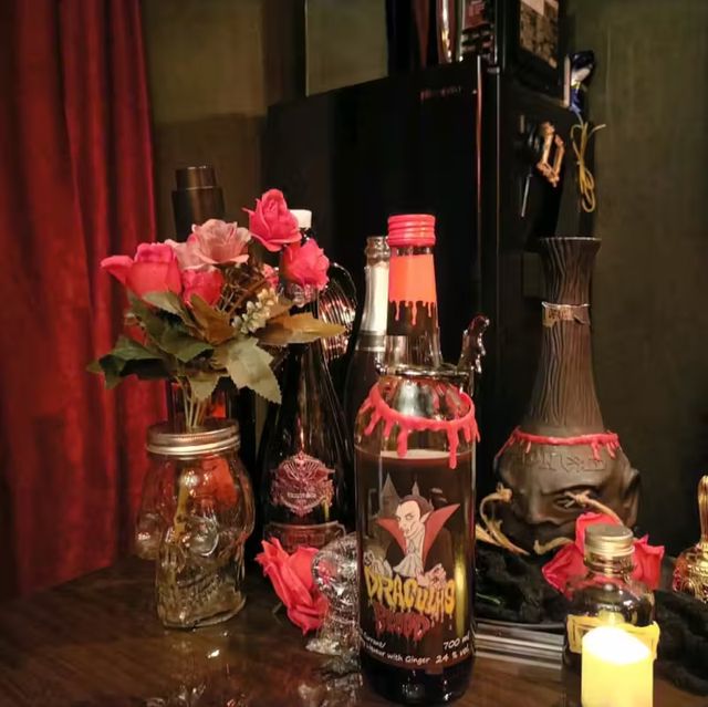 ヴァンパイアに会えるバー✨Cafe&BAR ヴァンパイアサイド