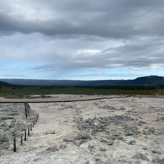 【北海道】24時間、硫黄が噴き出す山が壮大すぎた！