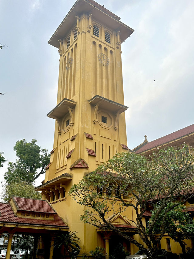 เที่ยวโบสถ์ Cua Bac สวยๆ… ที่ฮานอย 💒✨