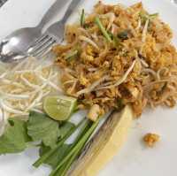 ร้านอาหาร แดง-ดำ 