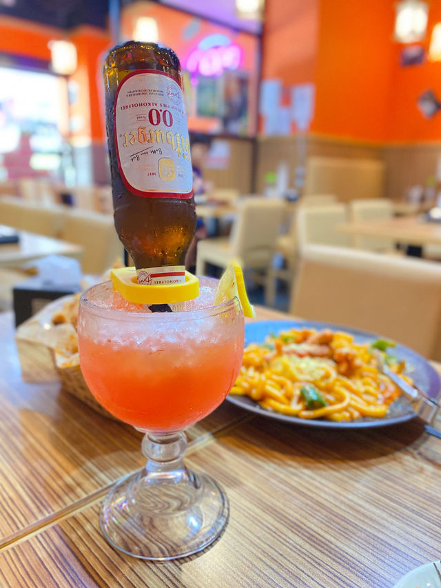 老字嘅韓國炸雞店，都有韓式玫瑰炒年糕