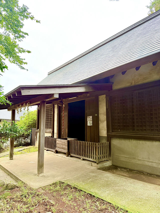 【東京都】大きな狛犬が珍しい神社