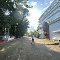 วัดสวยงาม พระพุทธรูปองค์ใหญ่ 