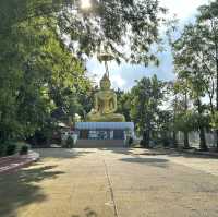 วัดสวยงาม พระพุทธรูปองค์ใหญ่ 