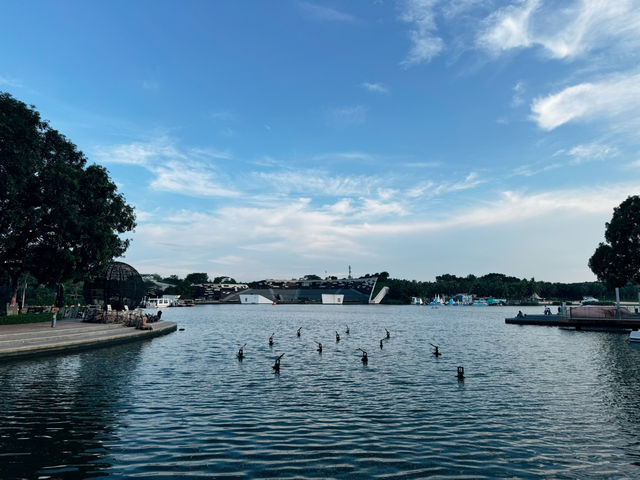 深圳歡樂海岸·商場與湖邊走走