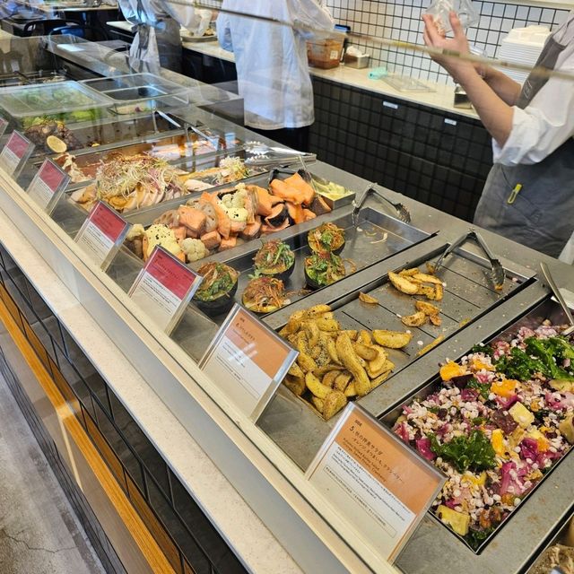 [渋谷]選べるデリ&ヌードルで健康的なランチを[CITYSHOP 渋谷キャスト店]
