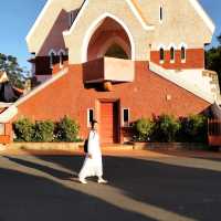 โบสถ์สีชมพู (Domaine de Marie Convent) ดาลัด