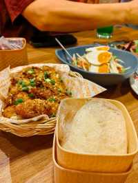 SomTamNua Restaurant, Popular Among Locals and Tourists in Bangkok